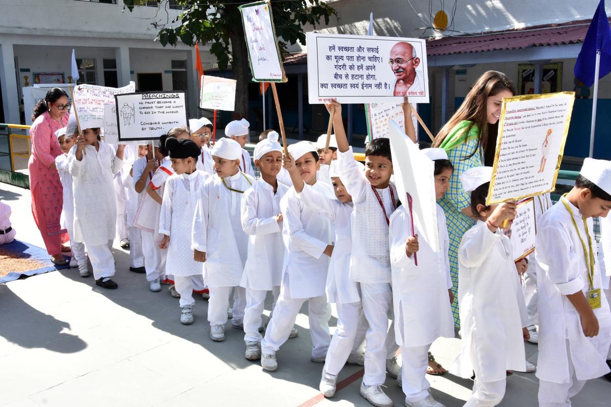 DELHI PUBLIC SCHOOL, JAMMU CELEBRATES   GANDHI JAYANTI